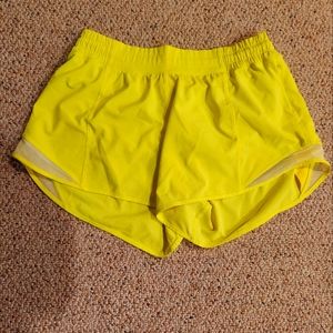 EUC Lululemon Hotty Hot 4" Highlight Yellow